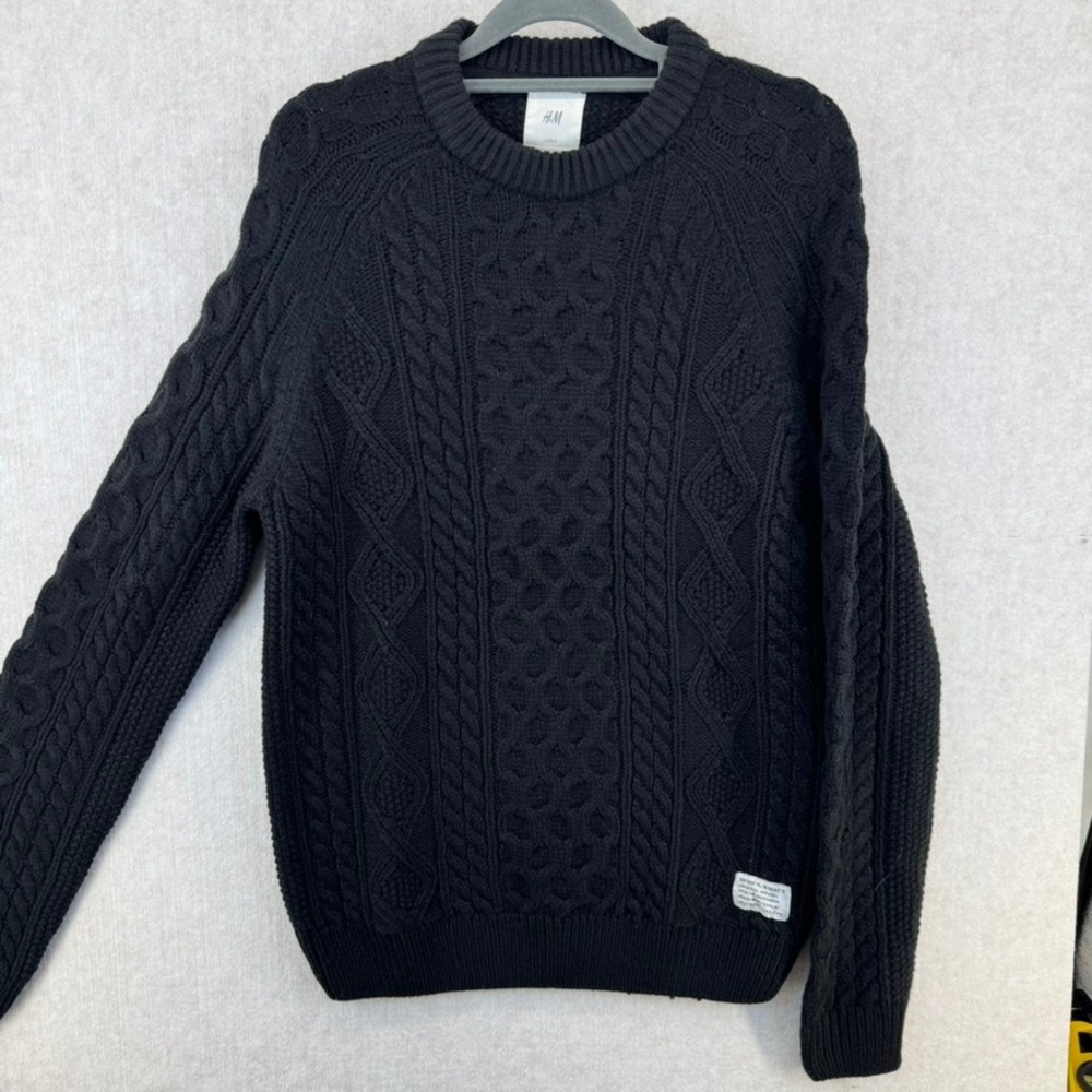 H&M Mens Small Black Cable Knit Crew Neck Long Sleeve Sweater